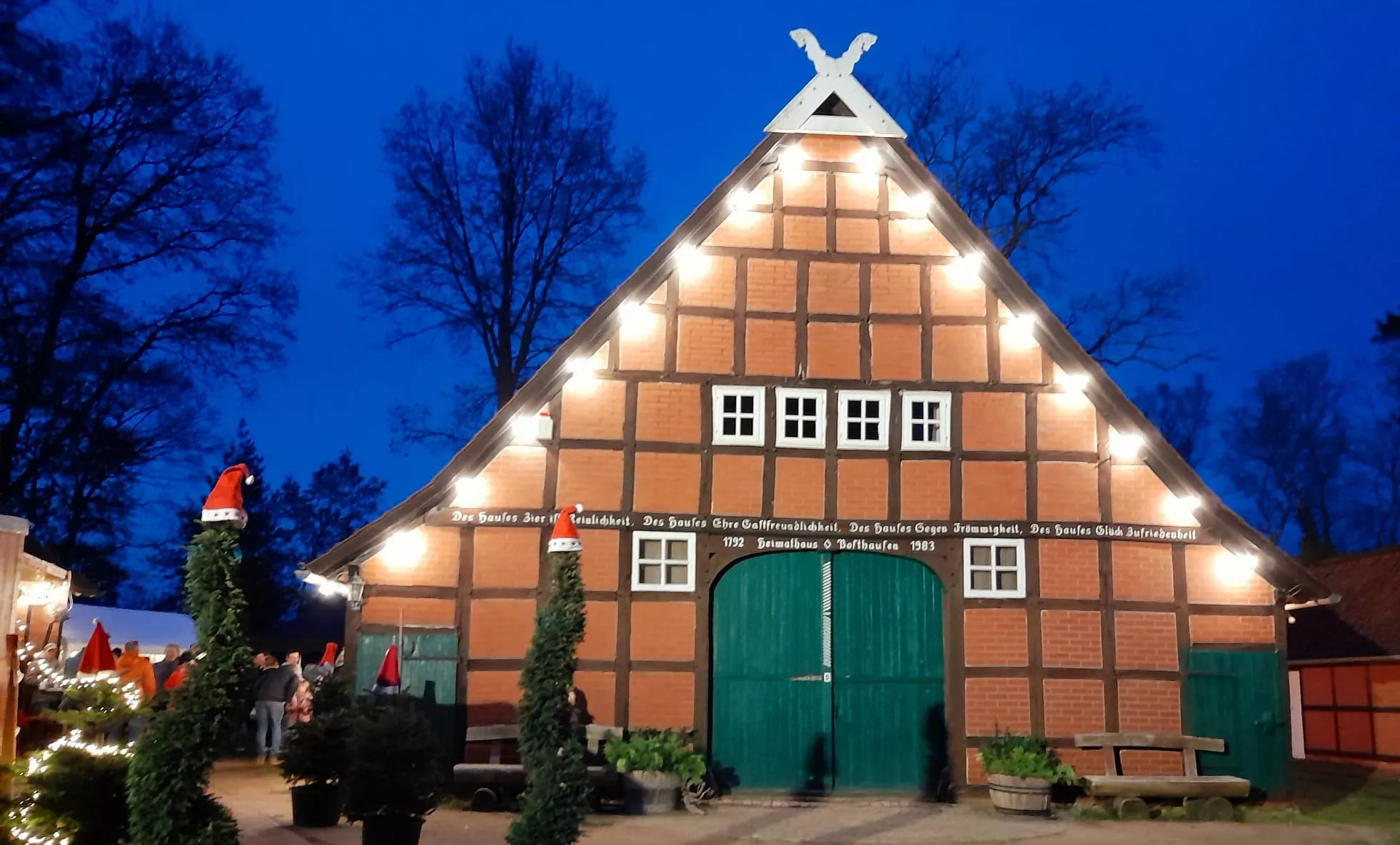 Weihnachtliches Heimathaus